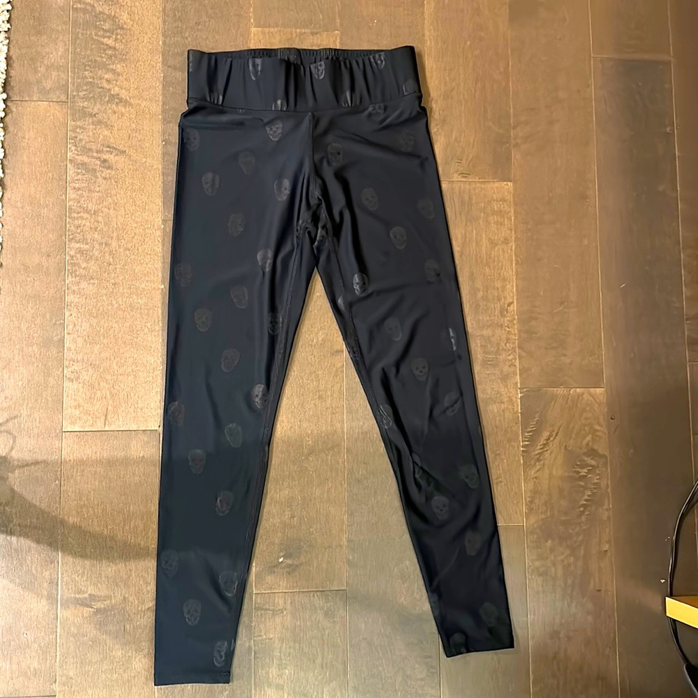 Terez Skull Leggings size M